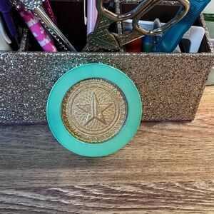 Jeffree Star Gold and Green Highlighter
